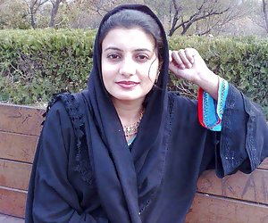 دختر با جوانان کوچک رابطه جنسی با یک مرد در سونا كانال عكس سكسي